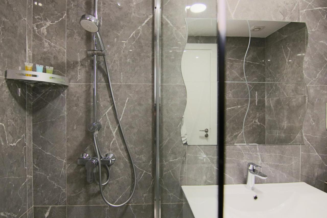 Phaedrus Living: Luxury Suite Nicosia 505 Екстер'єр фото