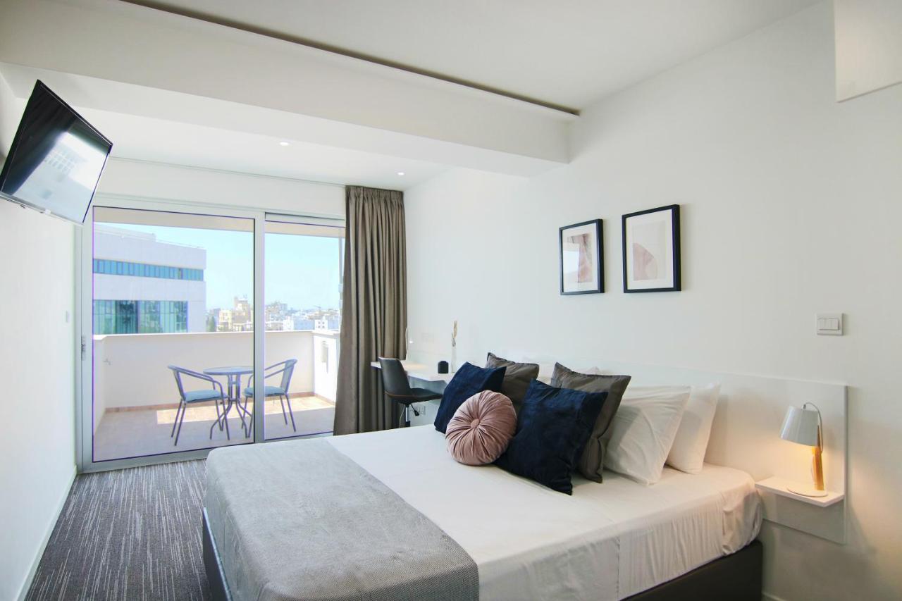 Phaedrus Living: Luxury Suite Nicosia 505 Екстер'єр фото