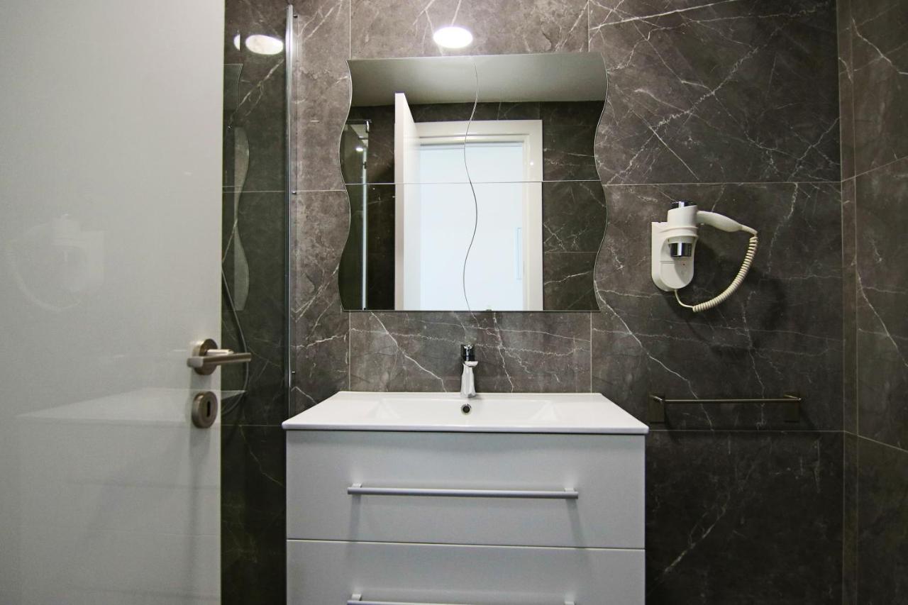 Phaedrus Living: Luxury Suite Nicosia 505 Екстер'єр фото